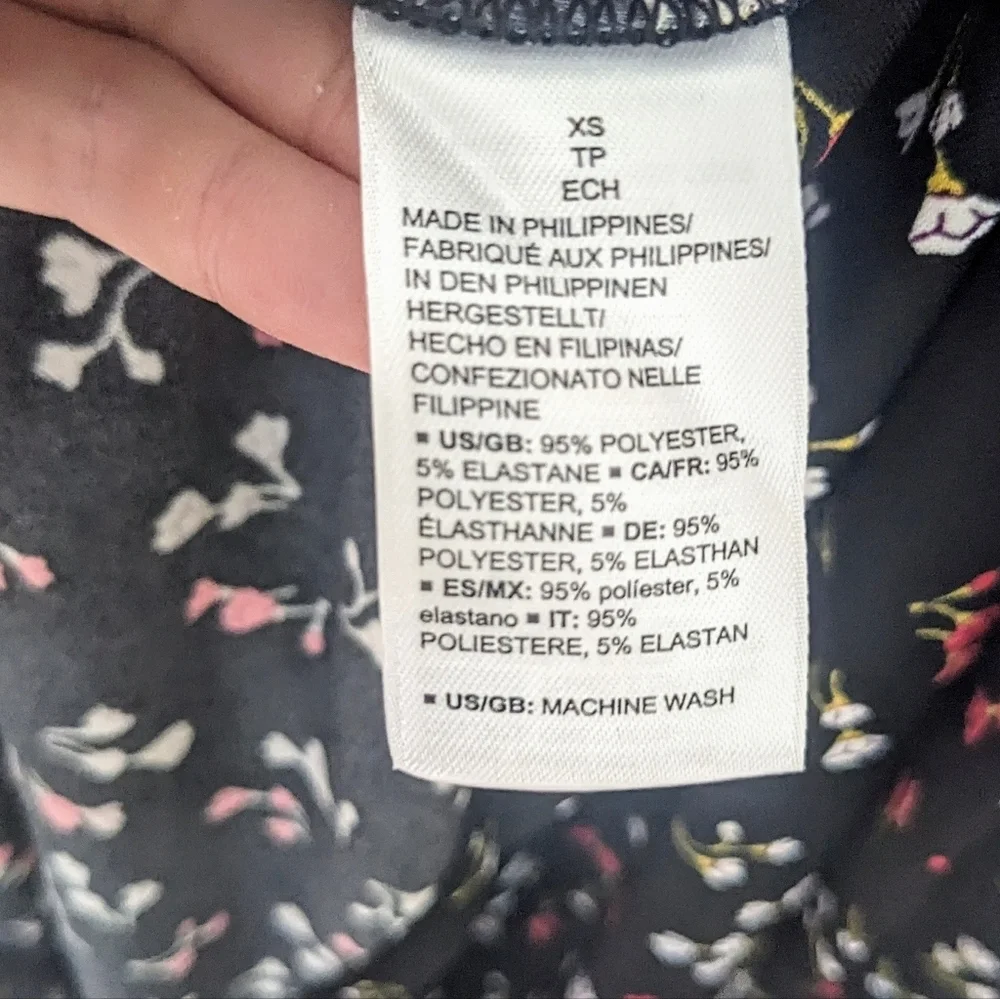 Lark & Ro XS Floral Wrap Dress - Picture 3 of 6
